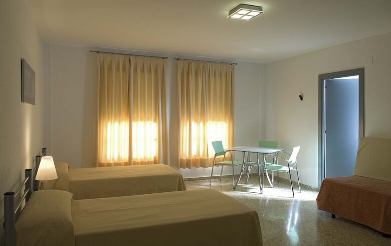 Hostal Albergue Inturjoven Chipiona - Hostel