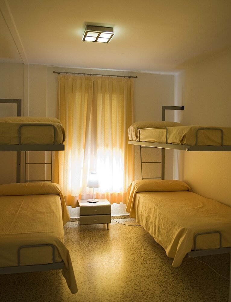 Hostal Albergue Inturjoven Chipiona - Hostel