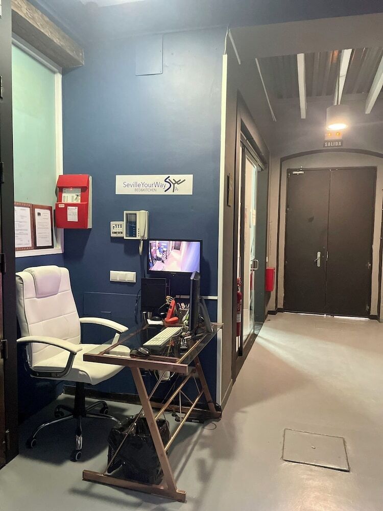 Hostal Seville Your Way Hostel