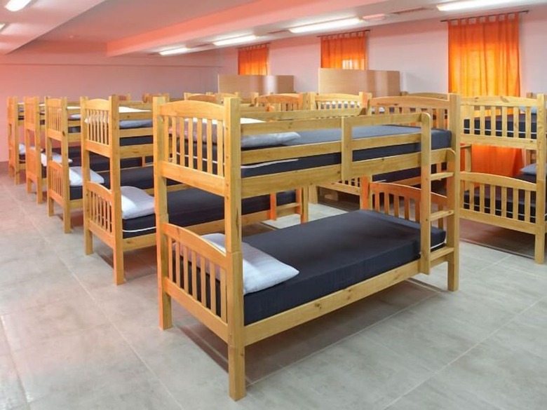 Hostal Albergue Monasterio De La Magdalena - Hostel