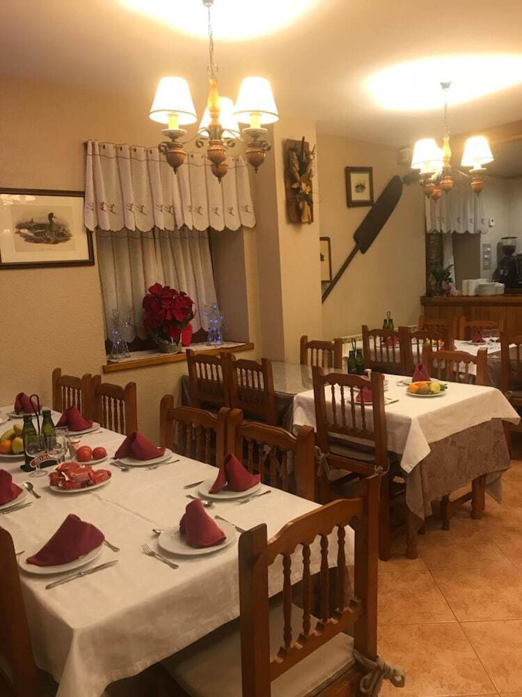 Hostal Escuils