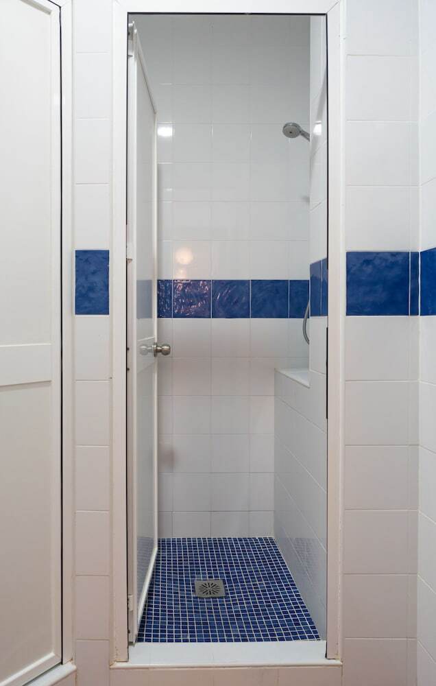 Pensi�n Venecia Gomerez