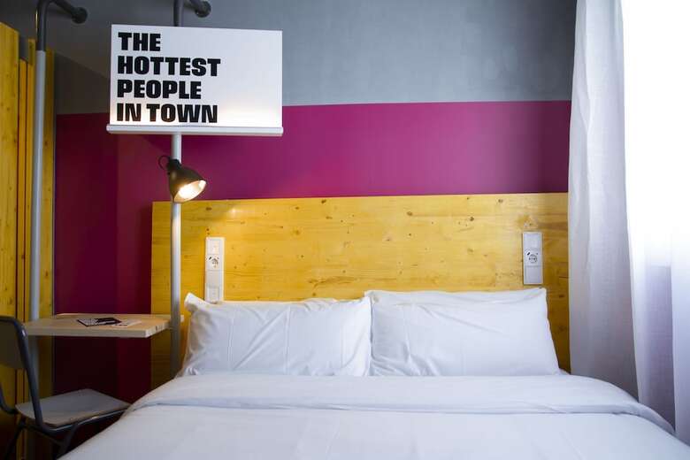 Hostal Room00 Valencia Hostel
