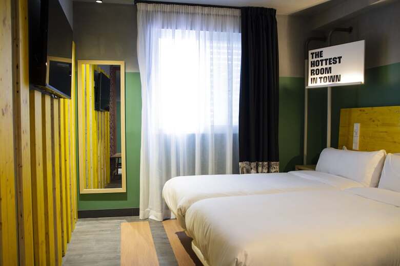 Hostal Room00 Valencia Hostel