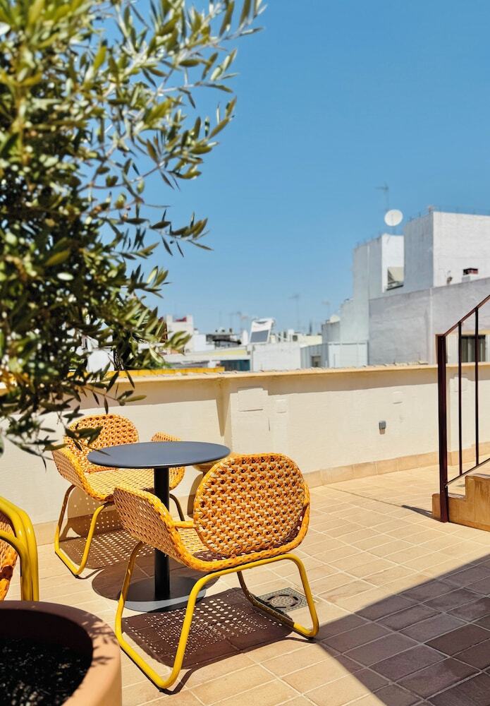Hostal Lirium Casa Patio