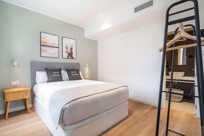 Aparthotel Limehome Sevilla Calle Granada