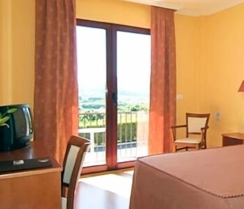 Hotel Lombi�a