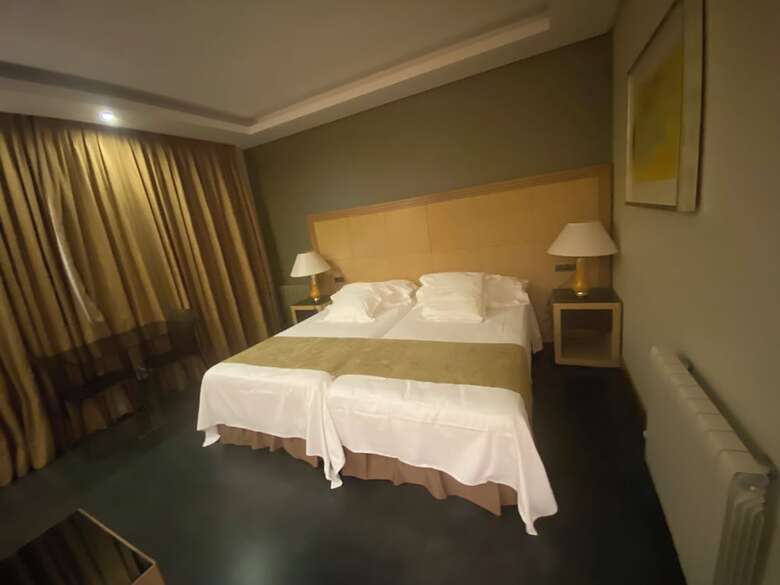Aparthotel Artplatinum Suites & Apartments