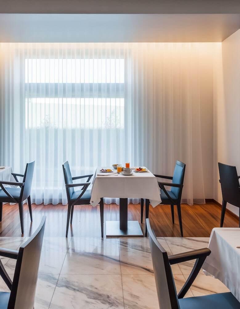 Hotel Ap Aeroporto Porto