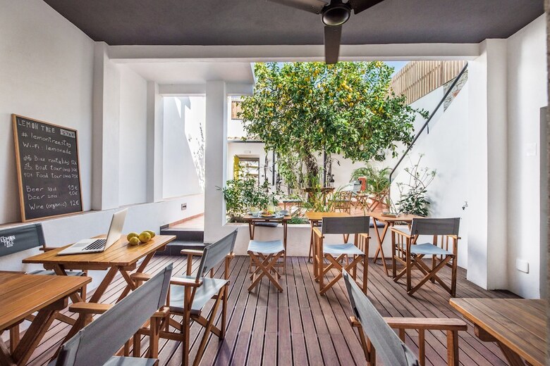 Bed & Breakfast Lemon Tree Stay