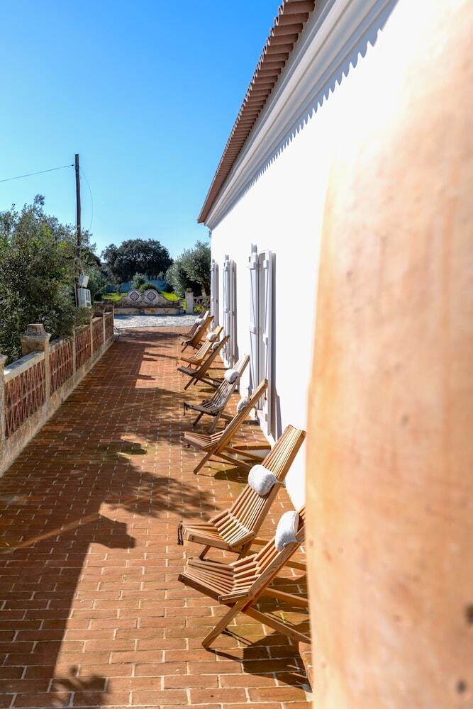 Hotel Cenoura-brava Villas & Suites.