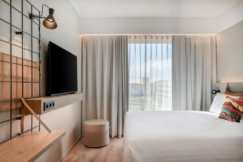 Hotel Moxy Pompeii