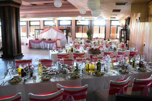 Hotel Complex Praveshki Hanove