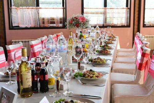 Hotel Complex Praveshki Hanove