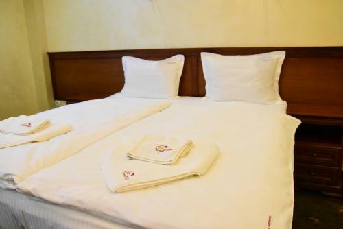 Hotel Complex Praveshki Hanove