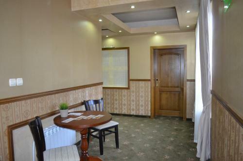 Hotel Complex Praveshki Hanove