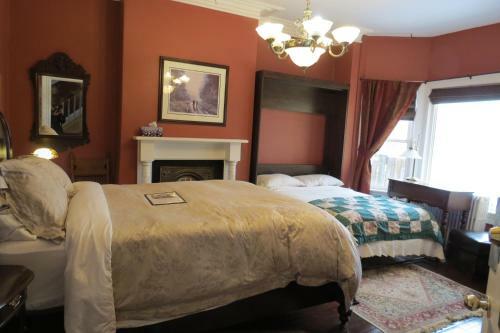 Bed & Breakfast The Roses Heritage Inn