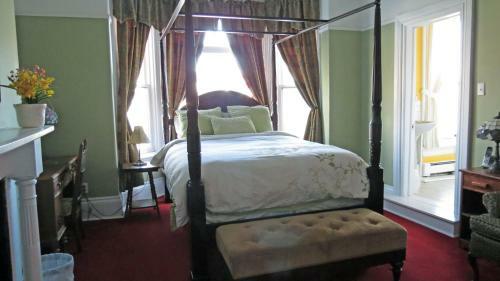 Bed & Breakfast The Roses Heritage Inn