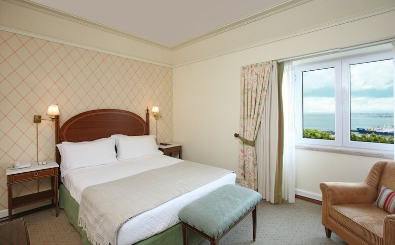 Hotel As Janelas Verdes