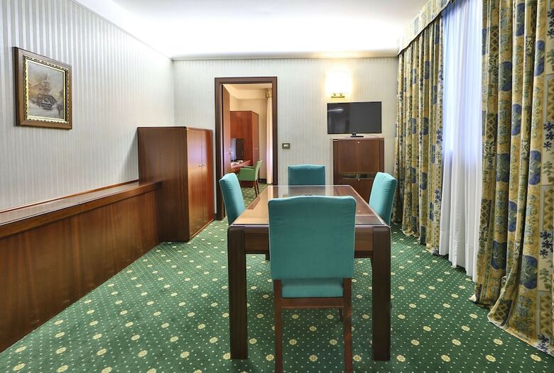 Hotel Astoria