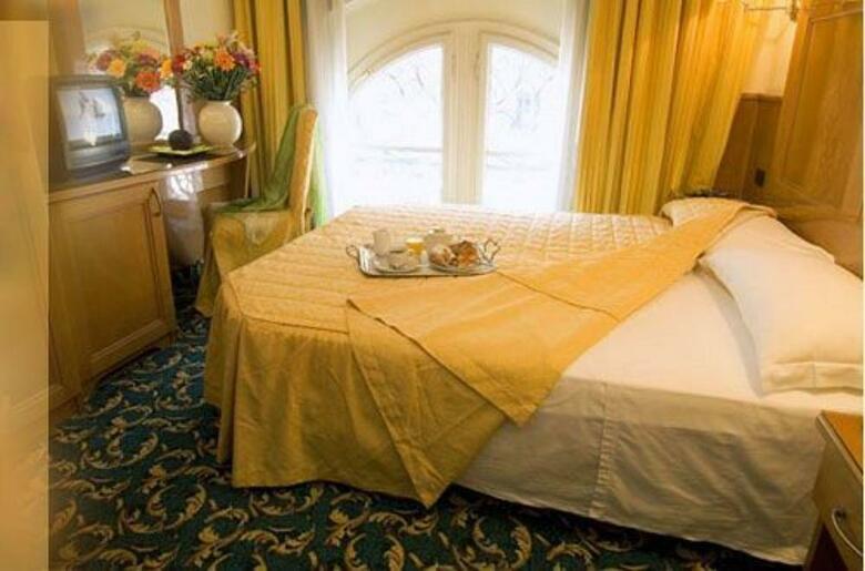 Hotel Cinque Giornate