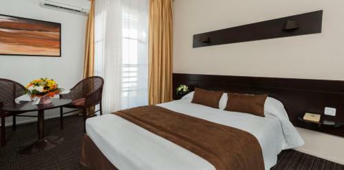 Hotel Espace Leonard De Vinci