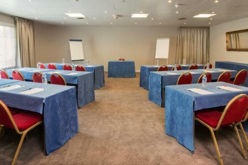 Hotel Espace Leonard De Vinci