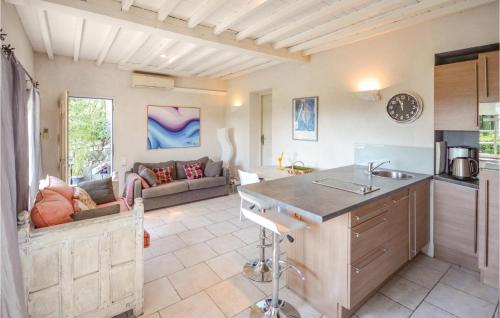 Holiday Home Chemin Denys Amiel