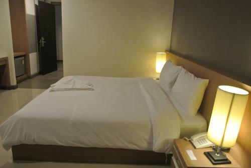 Hotel S Tara Grand