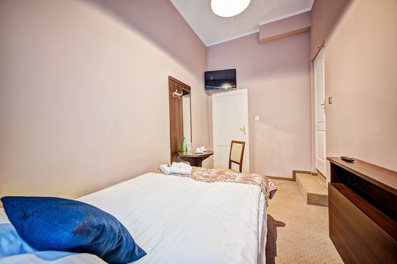 Hostal Ttrooms