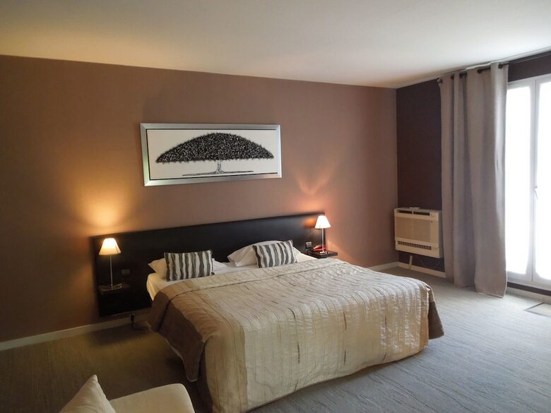 Hotel Le Renaissance