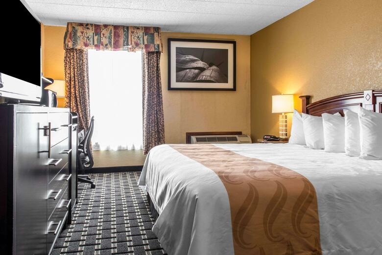 Clarion Hotel New Kensington