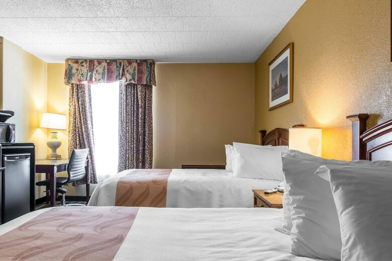 Clarion Hotel New Kensington