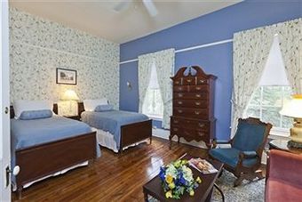 Bed & Breakfast The Lily Inn - Burlington