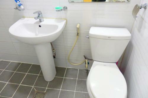 Hostal Agit Guesthouse