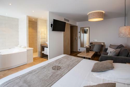 Hotel Logis H�tel Du Lac De La Madine