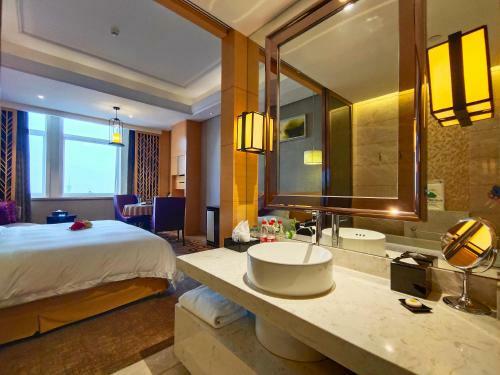 Yangzhong Firth Jinling Grand Hotel