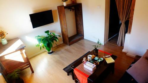 Hostal Shaxi Miss May Hotel