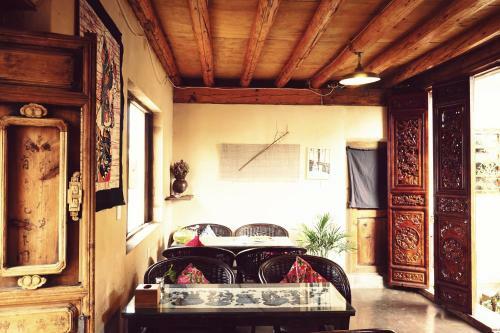Hostal Shaxi Miss May Hotel