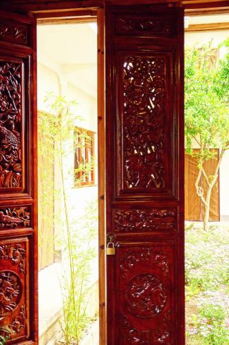 Hostal Shaxi Miss May Hotel