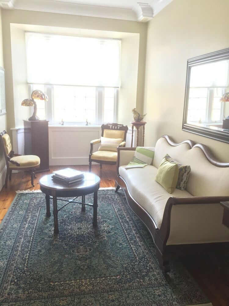 Clyde Hall Bed And Breakfast
