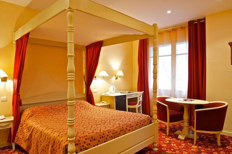 Hotel Inter-h�tel Le Roncevaux