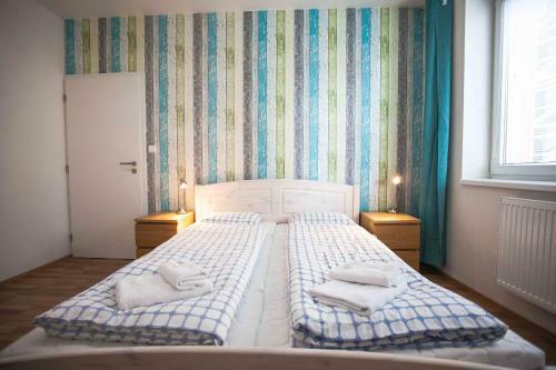 Apartments Kope?n� With Parking
