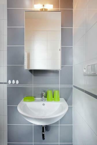 Apartments Kope?n� With Parking