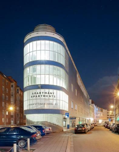 Apartments Kope?n� With Parking