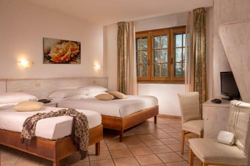 Tris Hotel