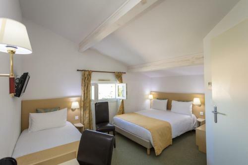 Hotel H�tel Le Saint-geni�s