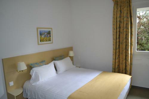 Hotel H�tel Le Saint-geni�s