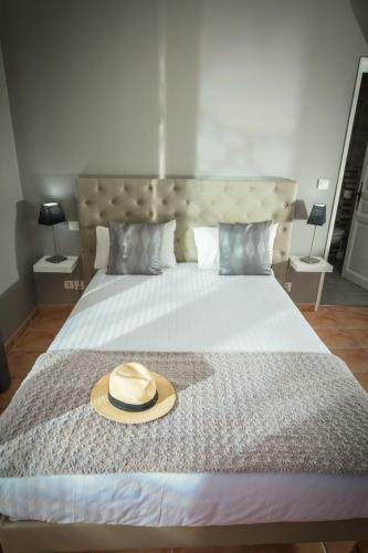 Hotel H�tel Le Saint-geni�s