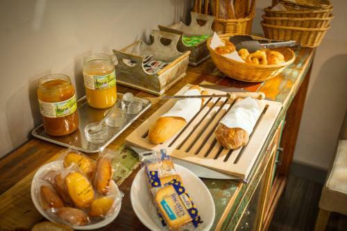 Hotel H�tel Le Saint-geni�s